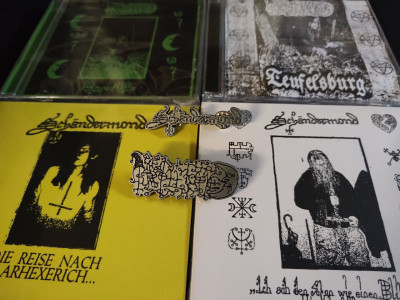 Schändermond/Grollfried Bundel CD and pin